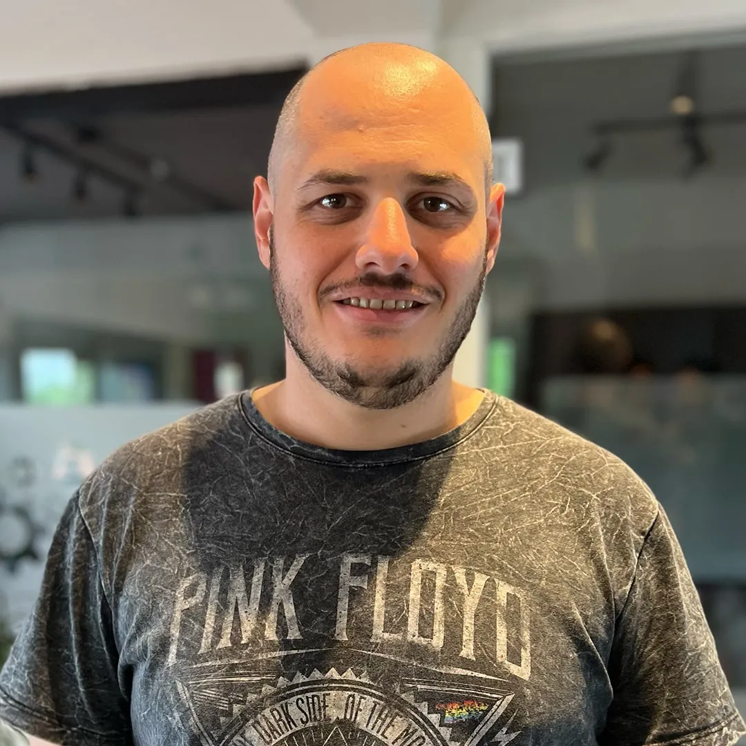 Gonzalo Banchero, Ingeniería online & Marketing en Studia Hub